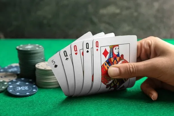 FABET nhà cái chơi Poker Online hấp dẫn